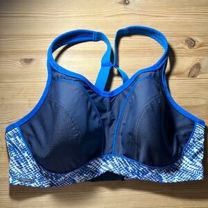 COPY - Chantelle sports bra